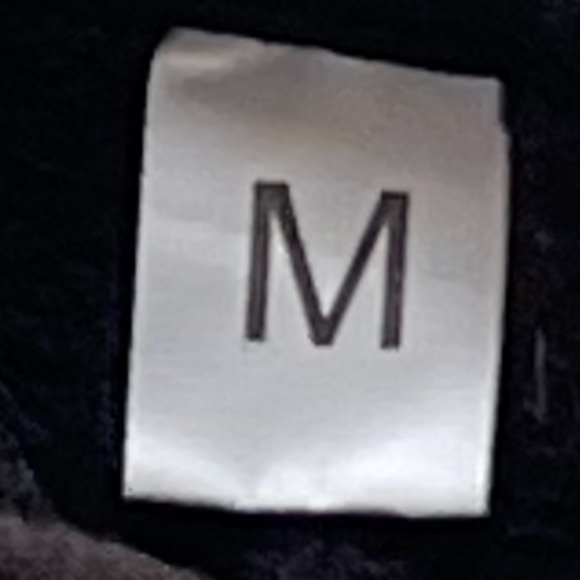 Tʜᴇ ɴᴏʀᴛʜ ғᴀᴄᴇ ɢʟᴏᴠᴇs - Picture 4 of 4